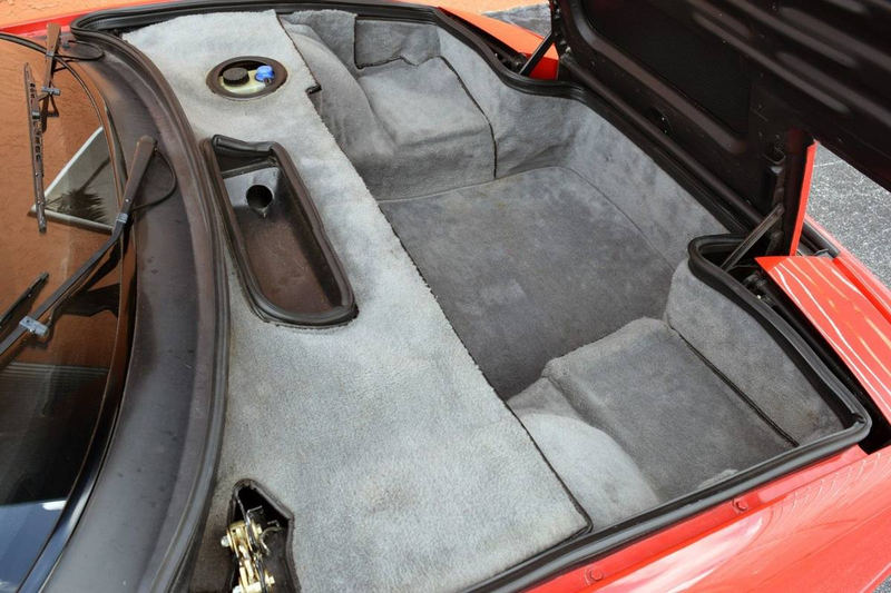 Illustration for article titled At $99,500, Is This 1986 Ferrari Testarossa a 'Grate' Deal?